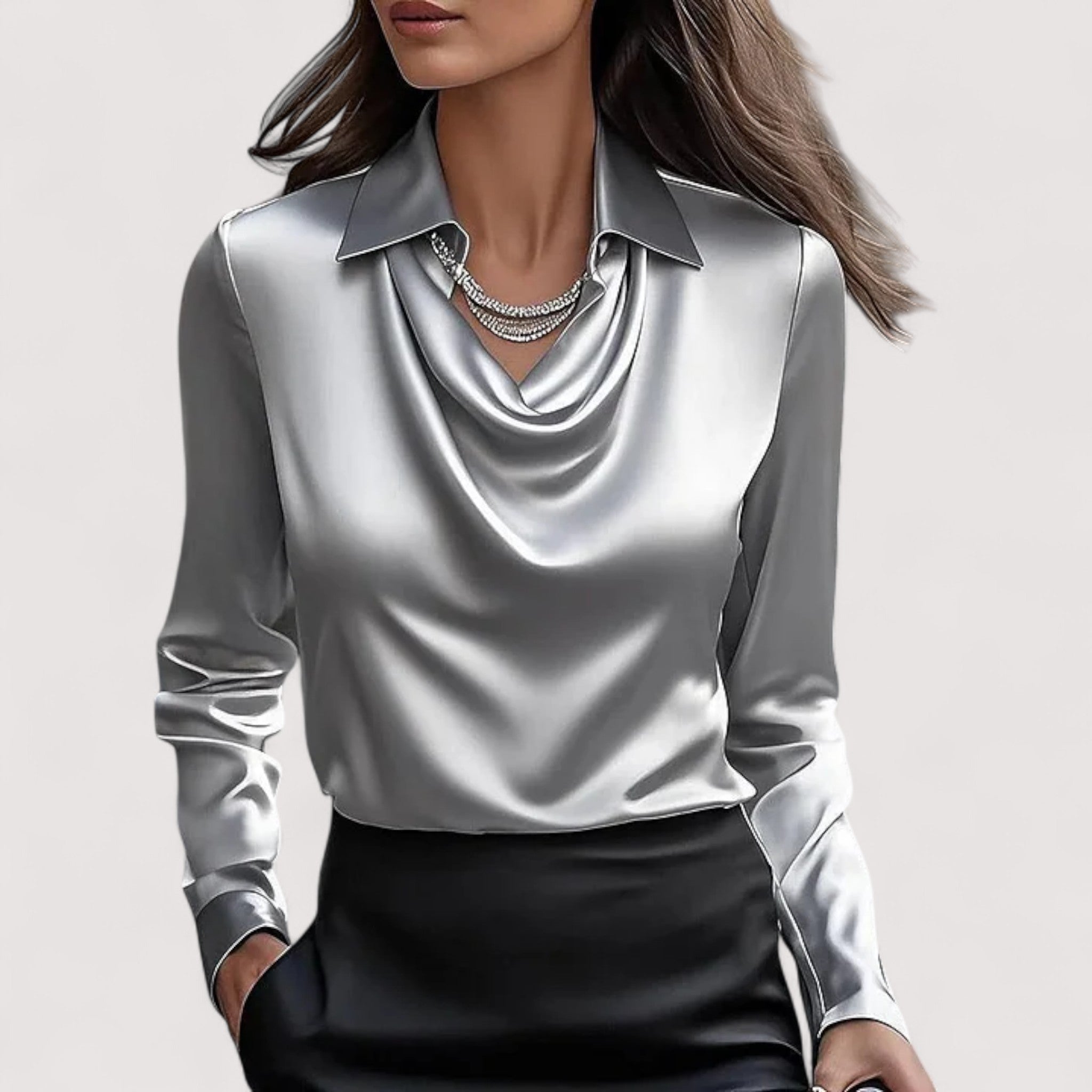 Tea™ | Satenska bluza s V-izrezom