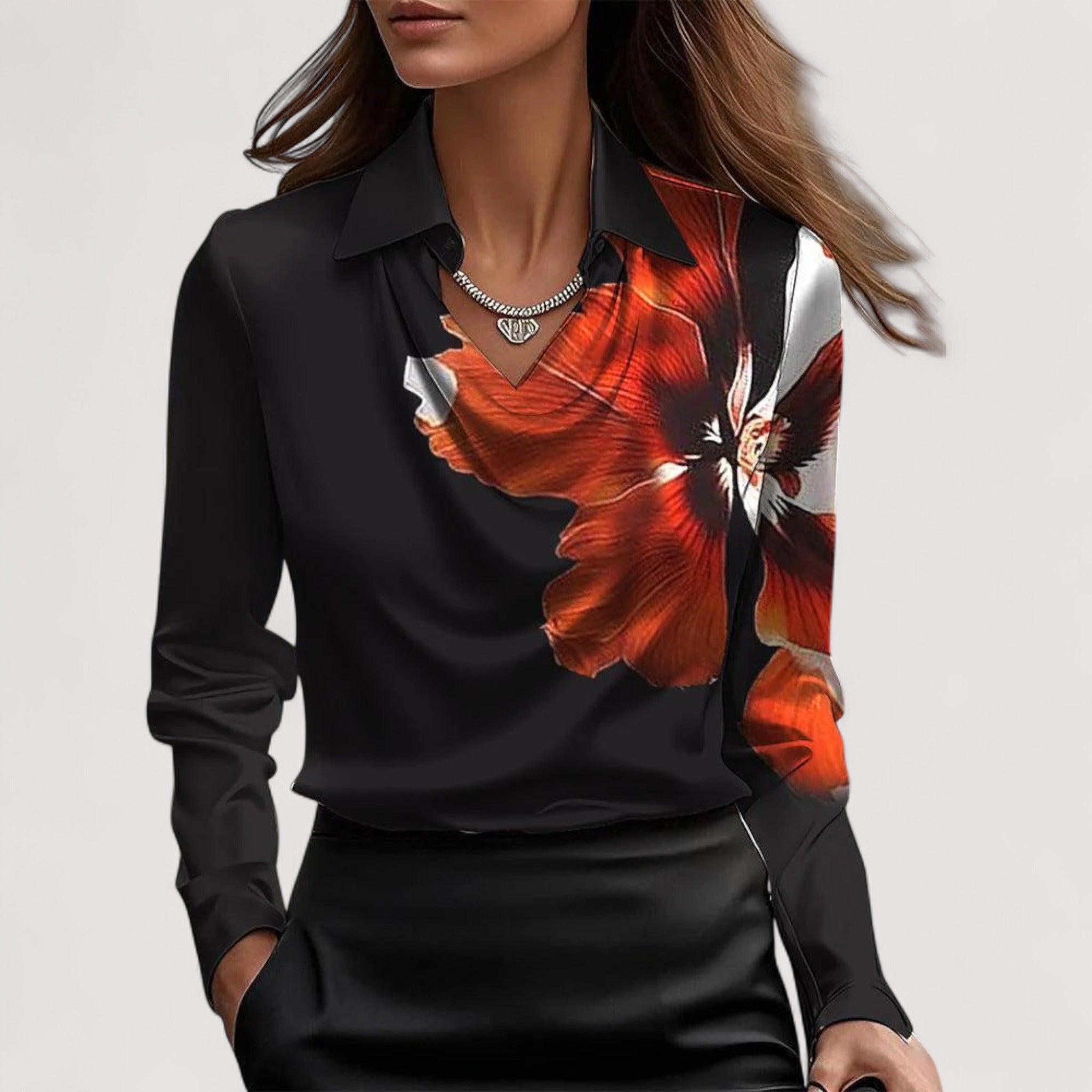 Tea™ | Satenska bluza s V-izrezom