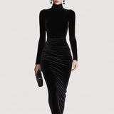 Anora™ | Crna elegantna baršunasta pripijena haljina s visokim ovratnikom
